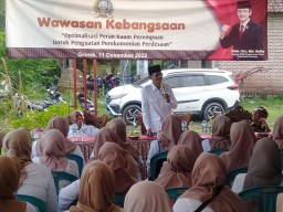 Ekonomi Mikro di Pedesaan Gresik Mayoritas Disokong Perempuan