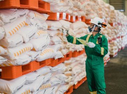 Tahun Ini Petrokimia Gresik Dapat Tugas Salurkan Pupuk Subsidi 3,87 Juta Ton