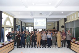 Jelang Nataru, Forkopimda Lamongan Gelar Rakor OPS Lilin Semeru