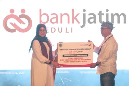 Pemkab Banyuwangi dan Bank Jatim Bedah Rumah Warga Miskin