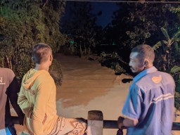 Satu Keluarga di Tuban Hanyut, Ibu dan Anak Meninggal, Ayah Tak Sadarkan Diri