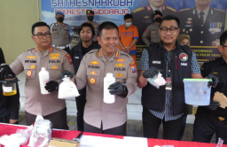 Home Industri Ekstasi Milik Warga Mojokerto Digerebek Polres Sidoarjo