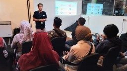 Pelaku UMKM di Gresik Dilatih Pemasaran Digital di Rene'o 