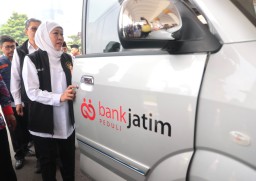 Khofifah Harapkan Kinerja Perangkat Desa di Jatim Makin Efektif, Ini Sebabnya