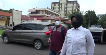 Diduga Alami KDRT, Artis Venna Melinda Laporkan Suami ke Polisi
