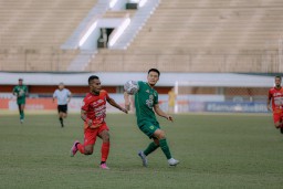 Lawan PSM, Dua Winger Persebaya Absen Akibat Cidera