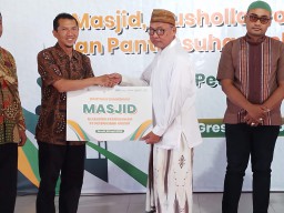 Rutinan Tiap Ramadan, Petrokimia Gresik Salurkan Bantuan ke Masjid Musala dan Pesantren