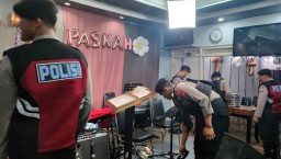 Ibadah Paskah di Gresik Berlangsung Khidmat, Polisi Jamin Keamanan dengan Sterilisasi
