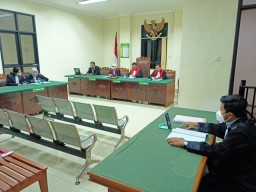Kades Roomo Gresik Divonis Setahun Enam Bulan