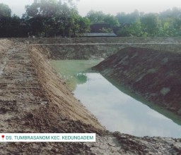 Horeee.. Embung Desa Tumbrasanom Bojonegoro Selesai Dibangun