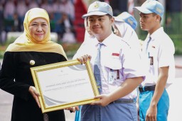 Hardiknas 2023, Gubernur Khofifah Ajak Insan Pendidikan Serentak Wujudkan Merdeka Belajar