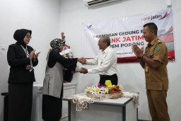 Layanan Bank Jatim Capem Porong Ditunjang Kantor Baru