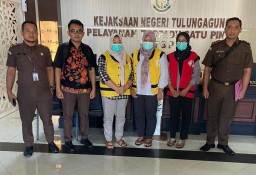 Tiga Tersangka Korupsi  Dana Bergulir PNPM Dilimpahkan ke Kejari Tulungagung