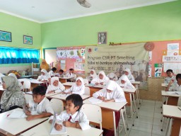 Melihat Serunya Siswa SDN 44 Gresik Belajar Bahasa Jepang