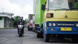 Berkendara Cari Aman, Kenali Potensi Bahaya di Jalan