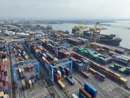 Pelindo Petikemas Terima 16 Penghargaan K3 dari Menaker