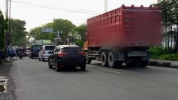 Lagi, Dishub Keluarkan Surat Aturan Jam Operasional Dump Truk Galian C dan Batubara di Gresik