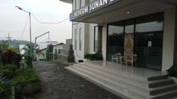 Retribusi Wisata Religi di Gresik Terancam Hilang, Ini Sebabnya