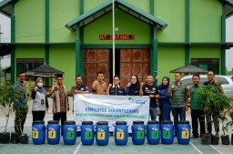 Go Green BPJS Ketenagakerjaan Bojonegoro Tanam Bibit Pohon dan Sumbang Tempat Sampah