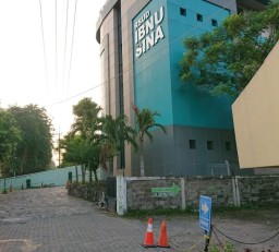 Progres Pembangunan Gedung Diagnostic Centre RSUD Ibnu Sina Belum Signifikan