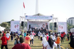 Serunya Senam Sehat Dan Posyandu BUMN Bersama Pertamina Di Tugu Pahlawan Surabaya
