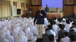Anak SMA Diajak KPU Gresik Jadi Pemilih Cerdas