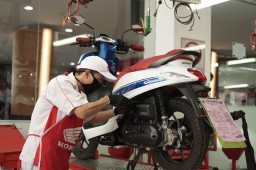 Wujudkan Kendaraan Bermotor Berkeselamatan, Kemenhub Gandeng KNKT Teliti Rangka eSAF Sepeda Motor Honda