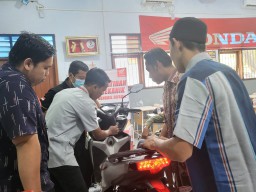 Dukung Wirausaha Bengkel, MPM Honda Jatim Beri Pelatihan Mekanik Penyandang Disabilitas