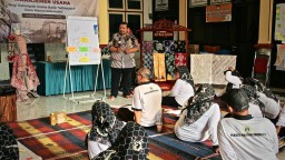 Cargill Bekali Perempuan Perajin Kelola Usaha Batik