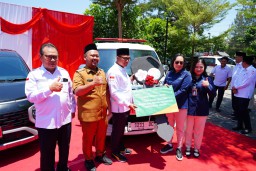 Petrokimia Gresik Donasikan Ambulans Kepada PMI Untuk Mendukung Misi Kemanusiaan