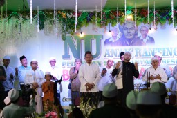 Pertama Kali Digelar, Ribuan Warga Hadiri Sholawatan Bareng Habib Haidar Al Haddad di Pedukuhan Suci