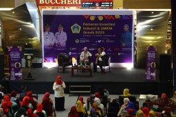 Relawan Dunia Eco Enzym dan PT Smelting Ajak Warga Olah Limbah Rumah Tangga Jadi Cairan Bermanfaat 