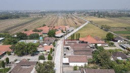 Betonisasi Jalan Tarik-Mliriprowo Sidoarjo Capai 71,5 Persen