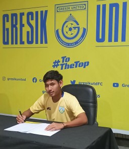 Salman Alfarid, Bekas Bek Persebaya dan Persija Gabung Gresik United