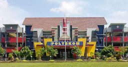 Jawaban dari Yayasan dan Mantan Direktur Poltekom Saling Bertolakbelakang