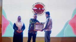 CSR Awards 2023 Pemkab Gresik, PT Smelting Raih Kategori Top Leaders Bintang Tiga