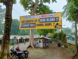 Gencarkan Himbauan Cari Aman Berkendara, MPM Gelar Sosialisasi di Jalur Tanjakan Wisata Pacet