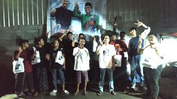 Relawan Jatim Beragam Gresik Ajak Pemuda Makan Bareng di Warung UMKM Lokal