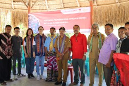 MPMX Hadirkan Listrik di Desa Oesusu Kupang Melalui Energi Ramah Lingkungan