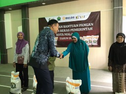 Bantuan Pangan Beras dari Bapanas 6 Bulan, Disalurkan Dispangtan Malang ke Warga