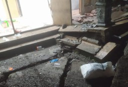 Tanah Retak Akibatkan Puluhan Rumah Warga di Wonosalam Jombang Rusak