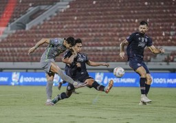 Hasil Pertandingan Persebaya Vs Arema, Bajul Ijo Menang dengan Skor 1-0, Kiper Persebaya Jadi Pahlawan