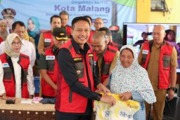 Pj Wali Kota Malang Pantau Operasi Pasar