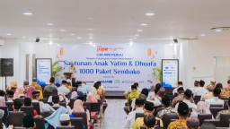 KEK JIIPE Gresik Berbagi Kebahagiaan Kepada Warga Sekitar di Bulan Ramadhan