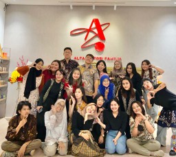 Serunya Magang di Industri Kecantikan: Pengalaman Sebagai Public Relations di PT. Alfa Viktori Familia (Salsa Cosmetic)