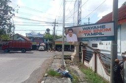 Spanduk Syahrul Munir Calon Bupati Gresik Mulai Bertebaran, Ternyata Dipasang Relawan dan Warga