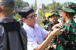 Pimpin Upacara Pembukaan TMMD, PJ Bupati Bojonegoro Berpesan untuk Terus Dukung Pelaksanaan Program