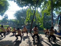 PLN UP3 Surabaya Utara Gelar Refreshment Wellbeing Satuan Pengamanan Demi Keamanan Aset Kelistrikan