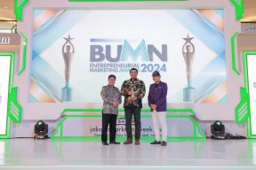 Dinilai Miliki Inovasi dan Entrepreneurship yang Tinggi, Terminal Teluk Lamong Raih The Most Promising Company in Marketing 3.0