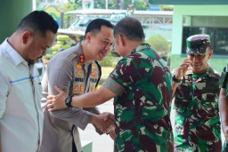 Kapolres Gresik Hadiri Acara Kunjungan Pangdam V/Brw di Makodim 0817/Gresik